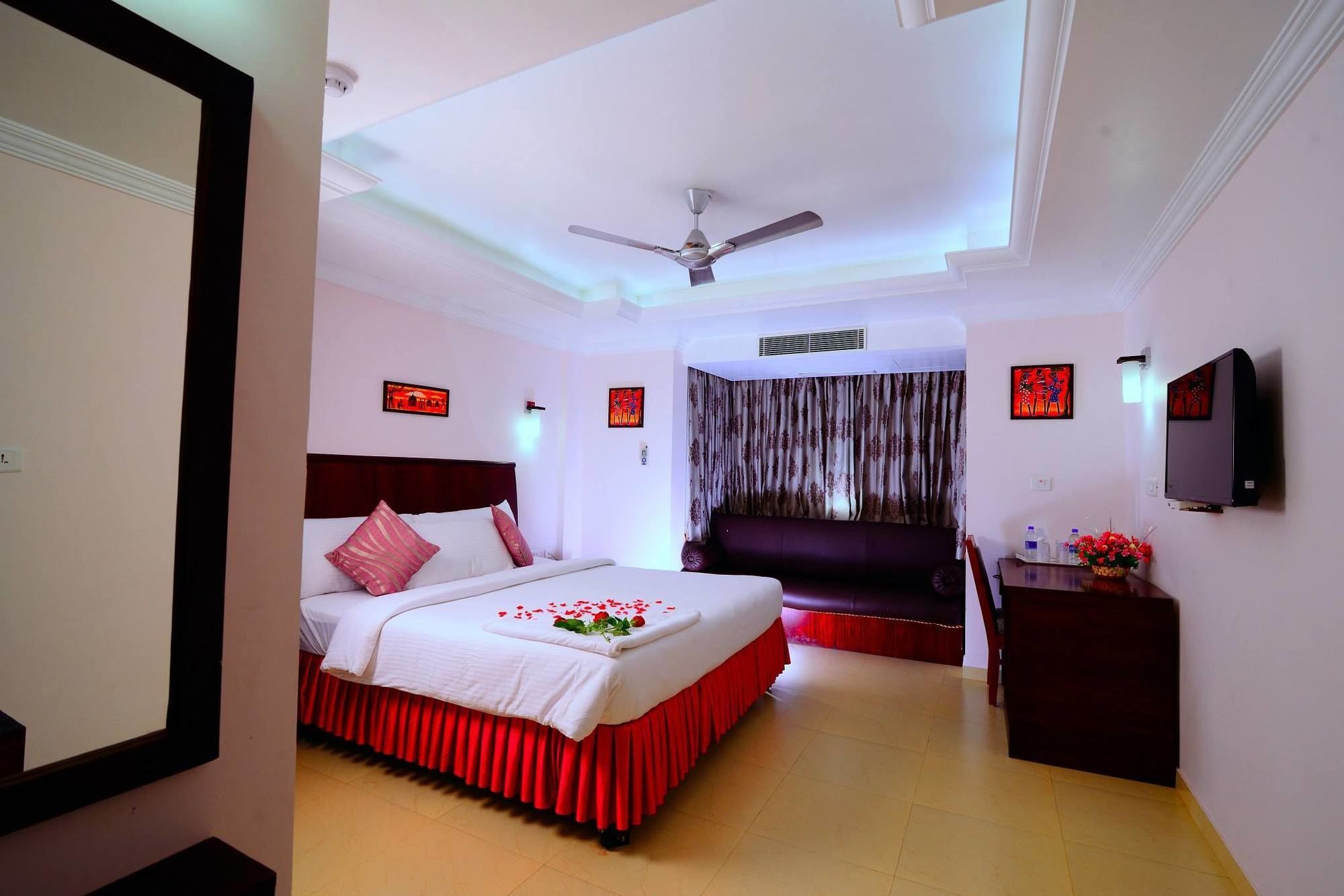 Sps Kings Way Hotell Thiruvananthapuram Exteriör bild
