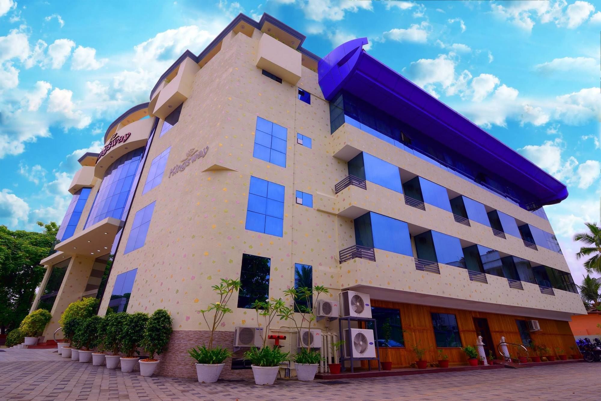 Sps Kings Way Hotell Thiruvananthapuram Exteriör bild